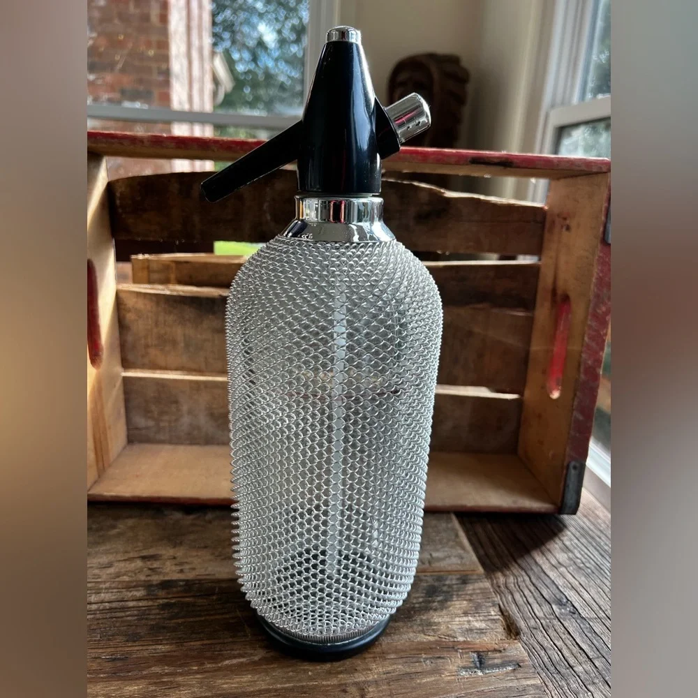 Vintage Classic Soda Siphon Seltzer Glass Bottle with Wire Mesh